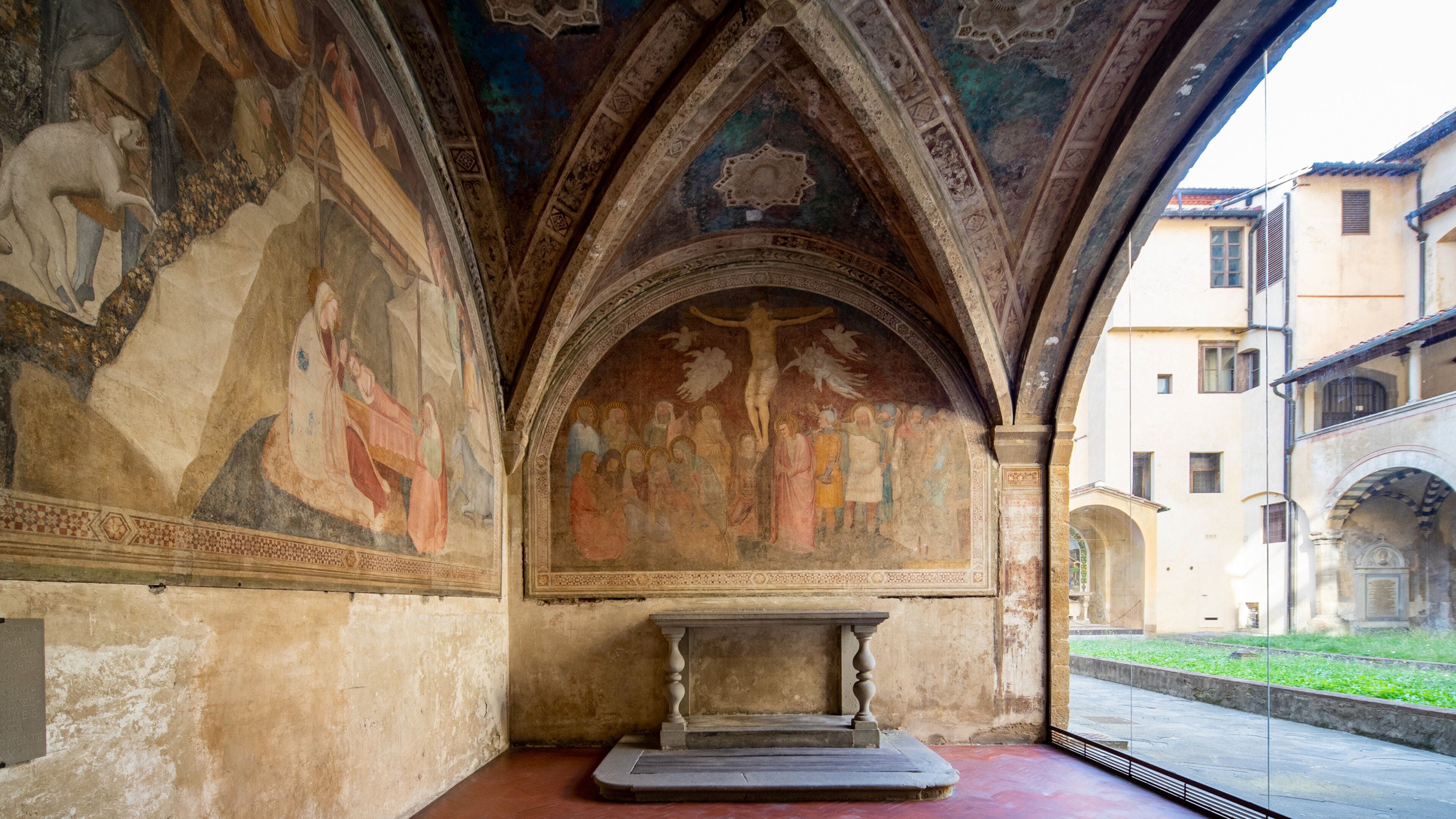 Santa Maria Novella showing art, heritage elements and religious elements