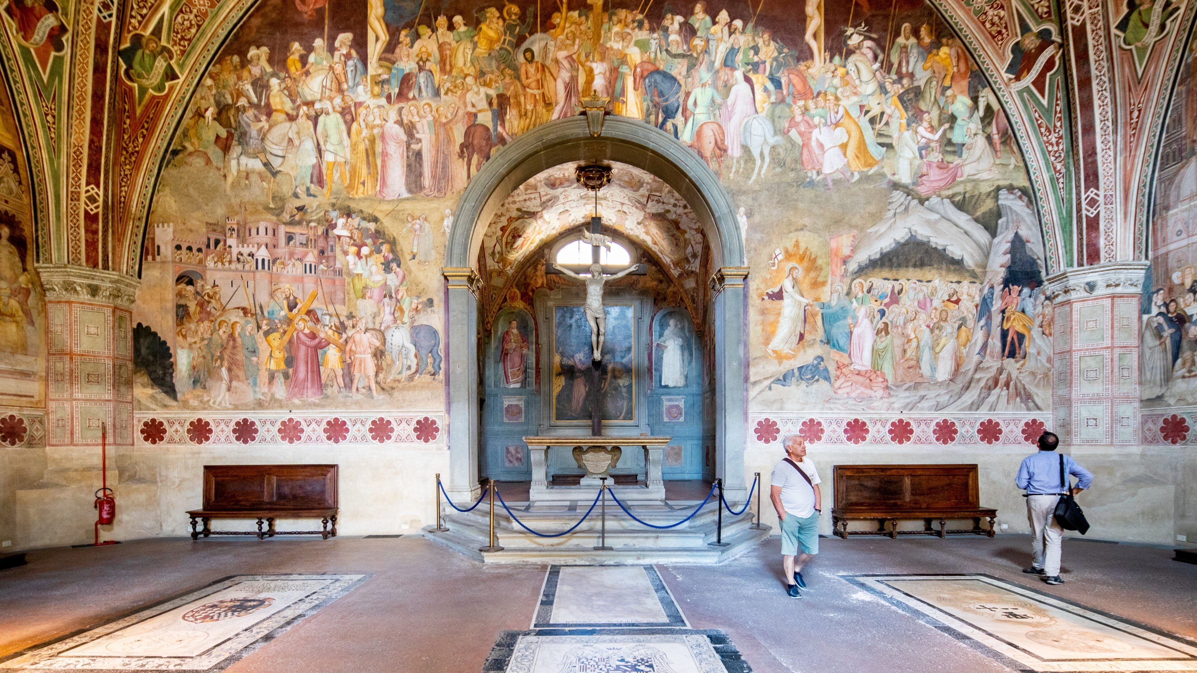 Santa Maria Novella showing art, interior views and heritage elements