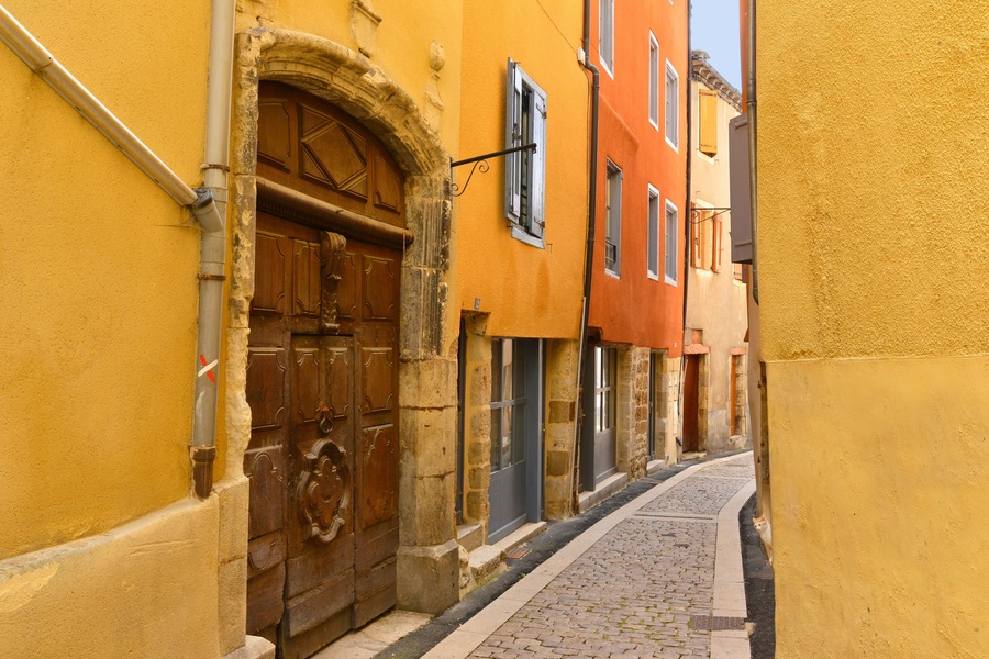 Rue Léopold Monestier à Mende (48000), Lozère en Occitanie, France
