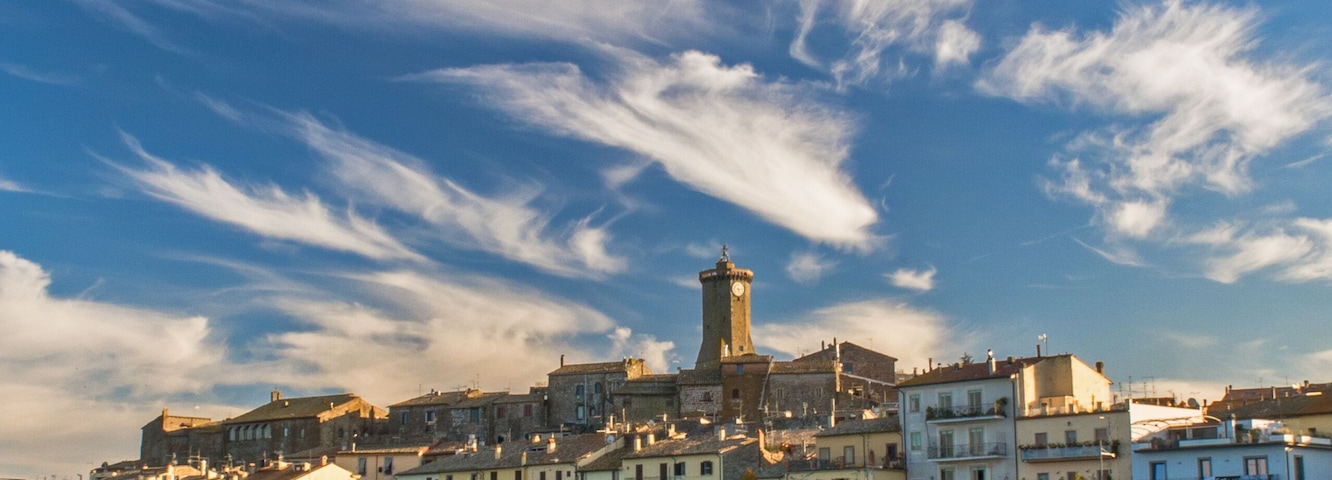 Borgo di Marta sul lago di Bolsena