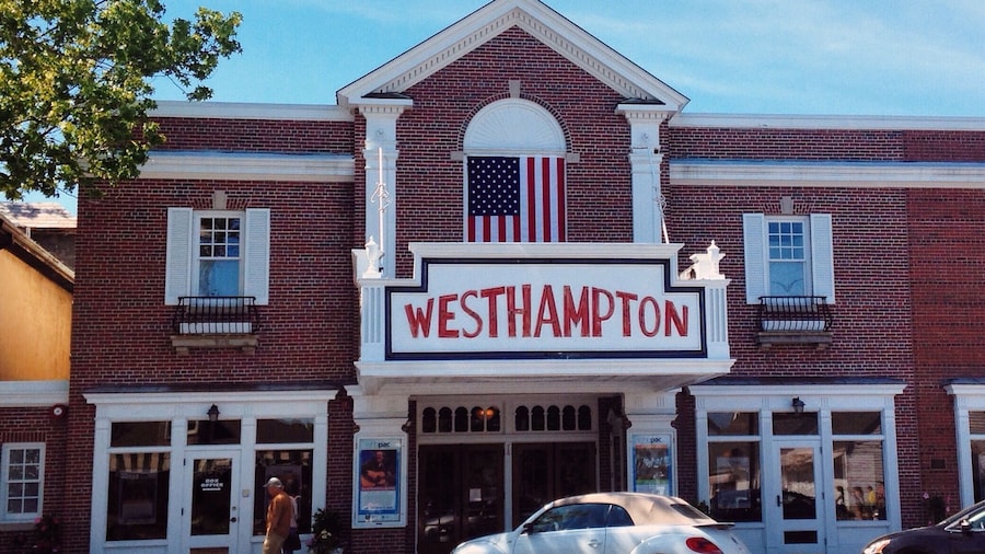 A great place to hear some live music. West Hampton is such a cool little town, a bit ritzy but still cozy and quaint. Very fun to be near the beach and stop in town for a quick ice cream cone.