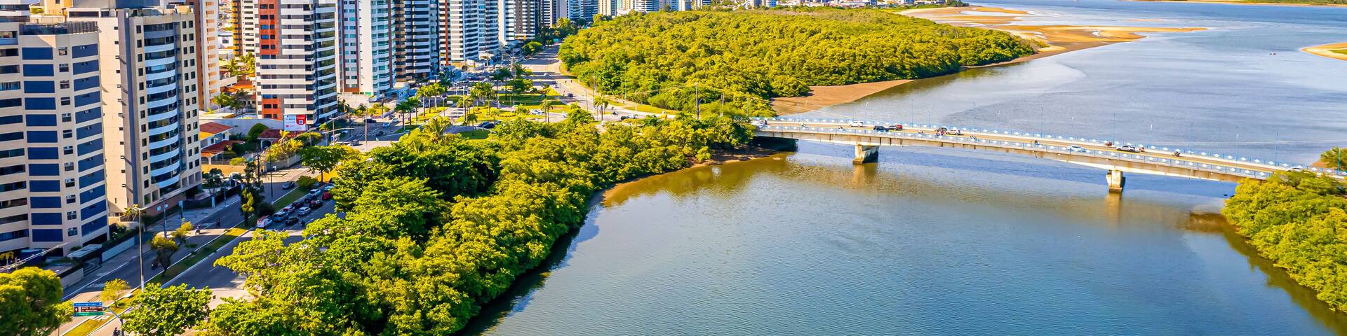 Cidade de Aracaju vista de cima com drone 4k - Estado de Sergipe - Nordeste - Brasil