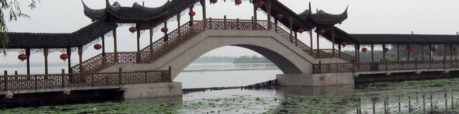 Kunshan Jinxi town - a beautiful historical water town hidden between the border of Shanghai and Jiangsu. It is located in the southwest of Kunshan city, about 45 minutes drive from Shanghai.