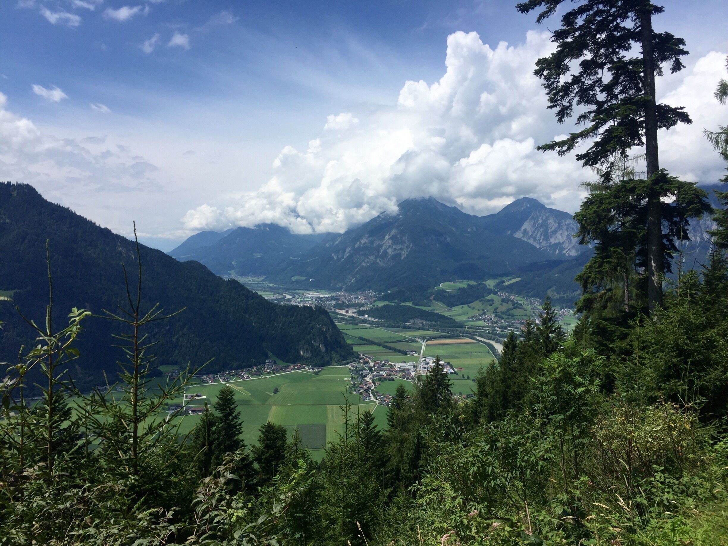 Panorama montrant la vallée du Zillertal ( Tyrol)