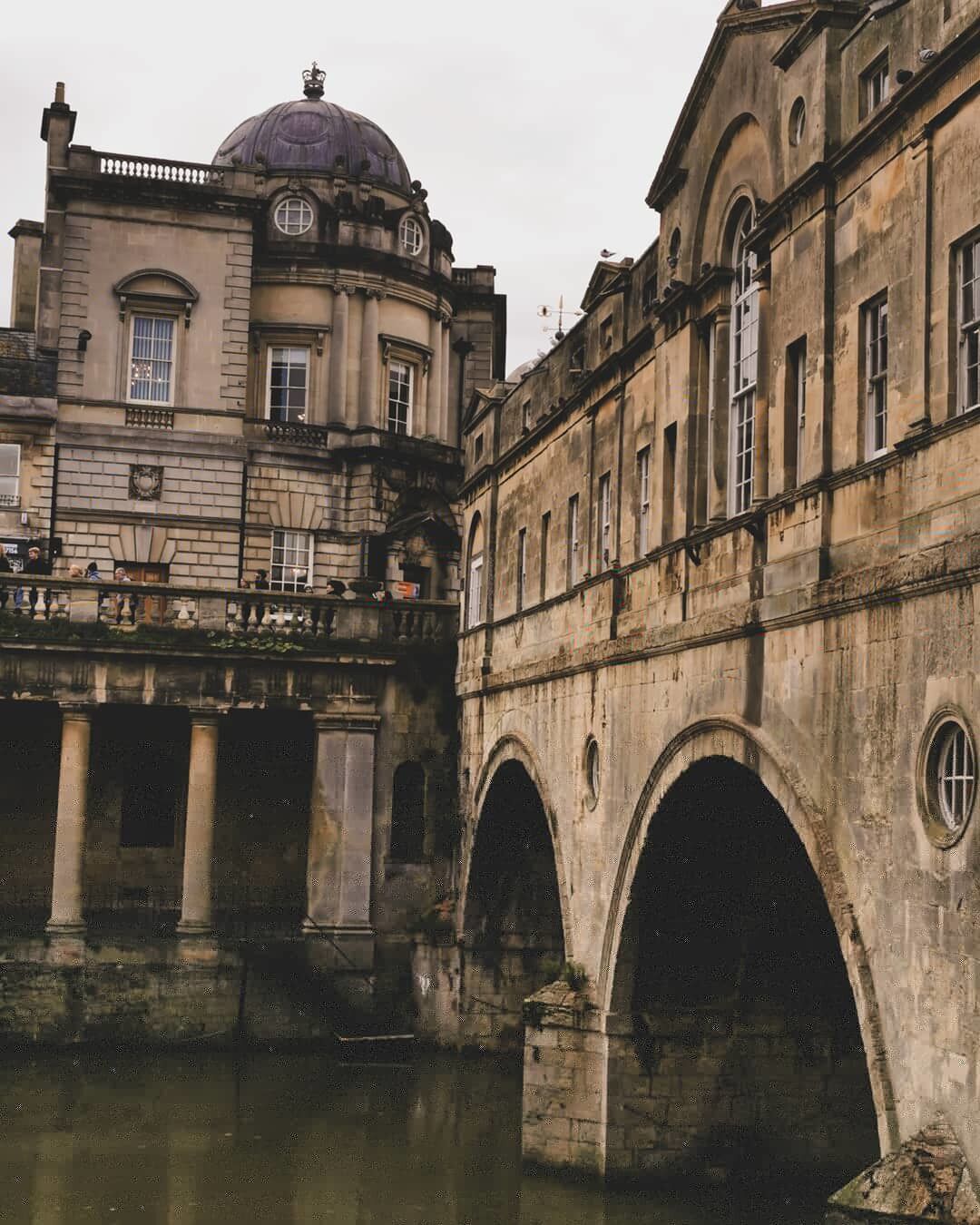This bridge is one of the few left that still has shops built into it. It is a fascinating bit of old world still surviving. 
It is a great place for shopping or having lunch and there is a lovely walk around the river too.
#trovember #hiddengems #bathCity #somerset #bridge #walk #shopping #lunchideas #river #city