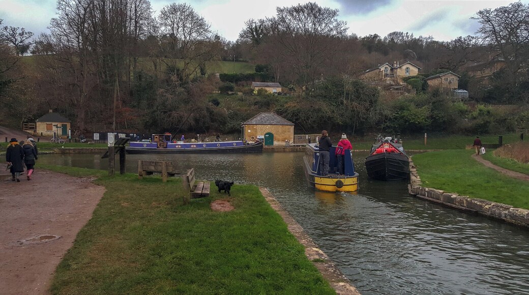 A nice walk along the Canal