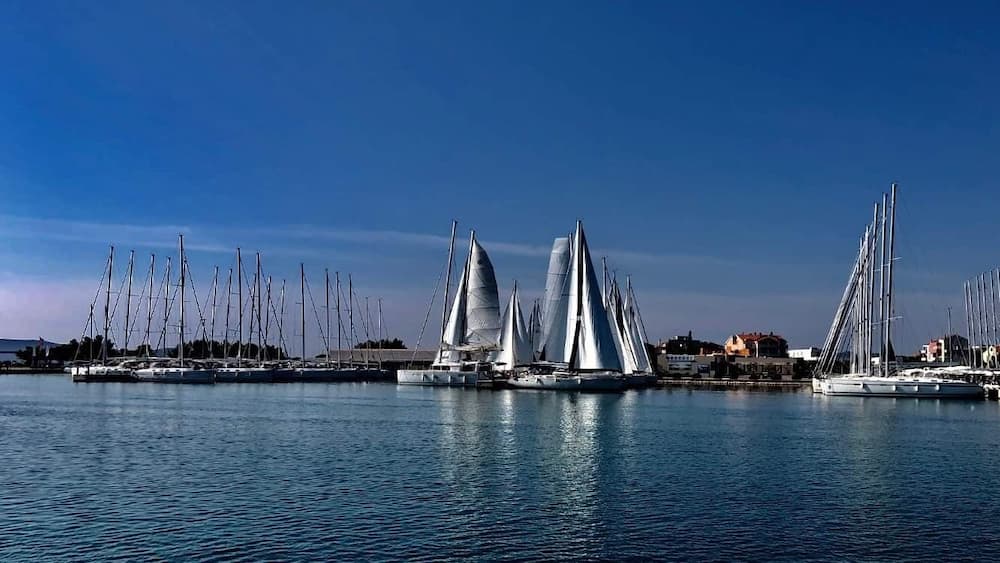 Very comfy if you sail around Croatia! đ