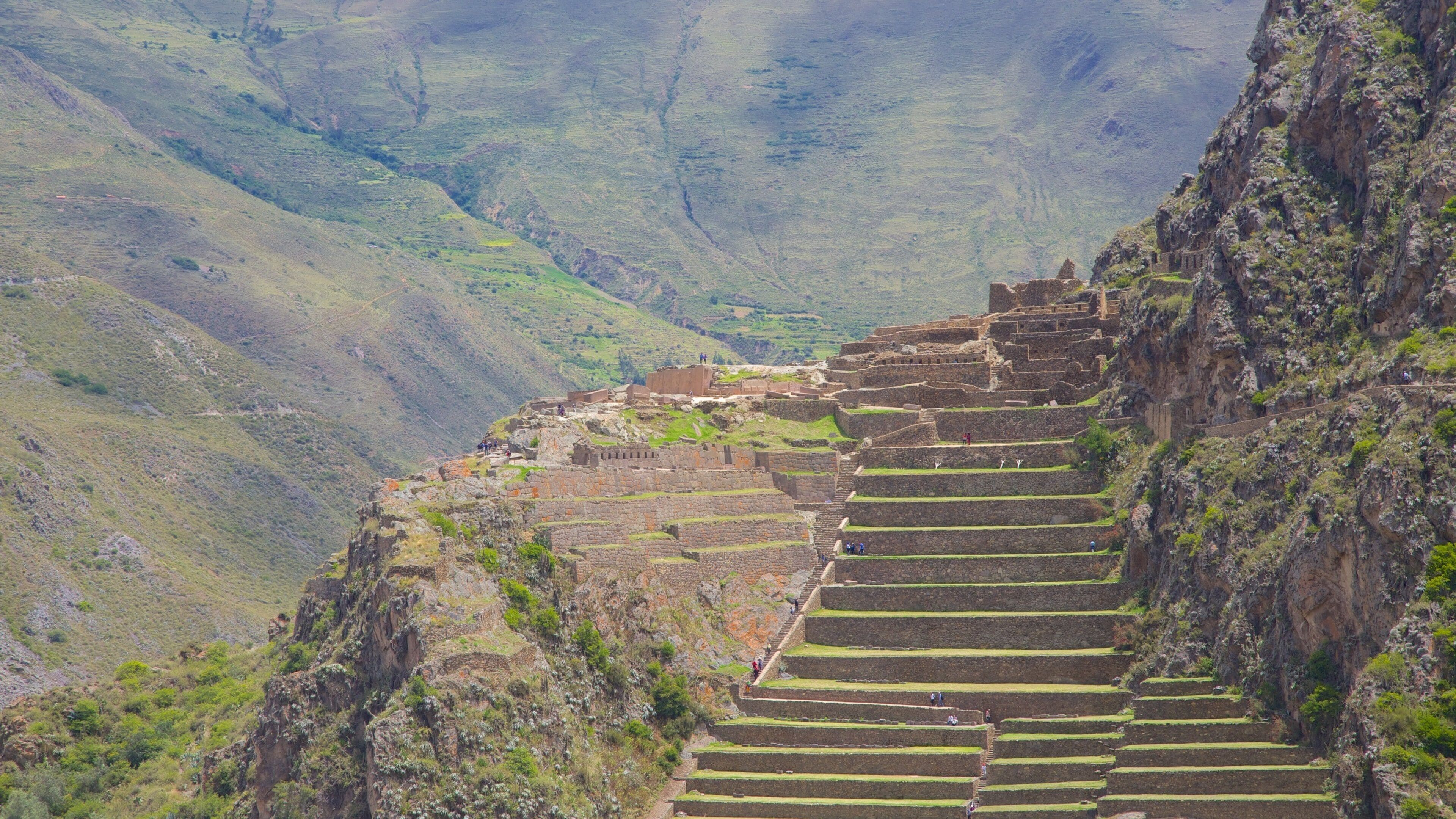 Ollantaytambo featuring building ruins and landscape views