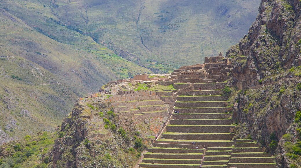 Ollantaytambo featuring landscape views and building ruins