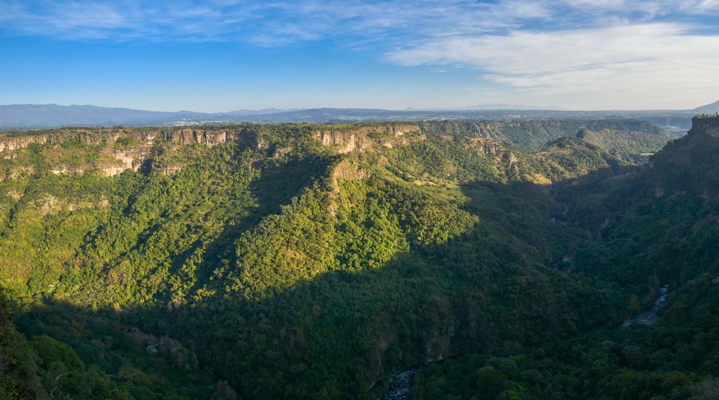 Panoramic mountain scenery at Jalcomulco, Veracruz