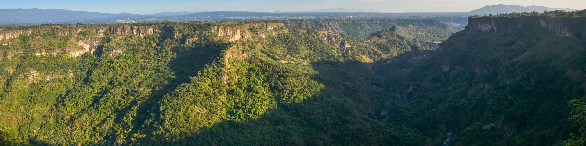 Panoramic mountain scenery at Jalcomulco, Veracruz
