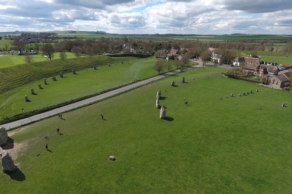 Avebury stones