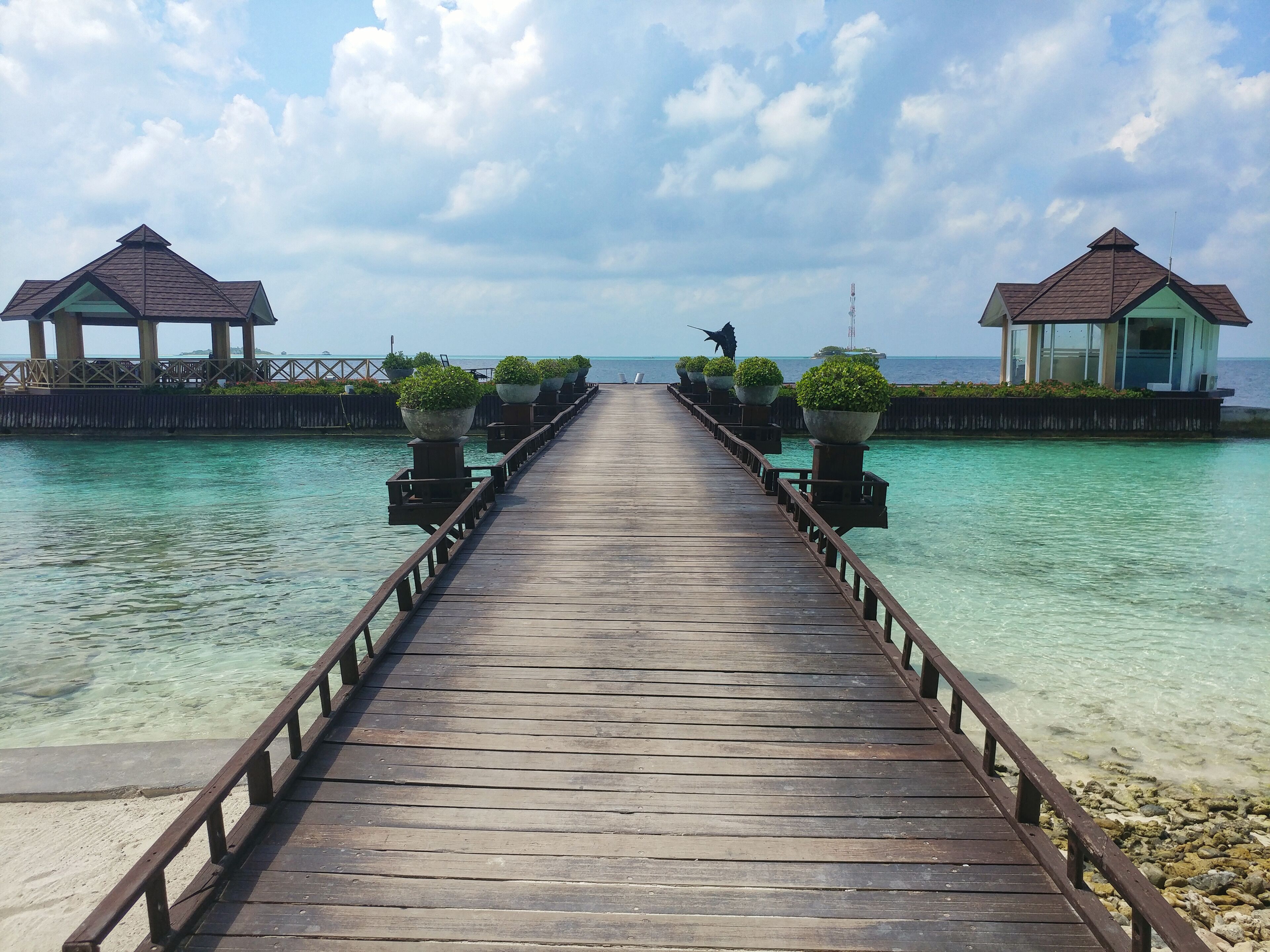 The dock leading to the speed boat from Ellaidhoo...always better when arriving!