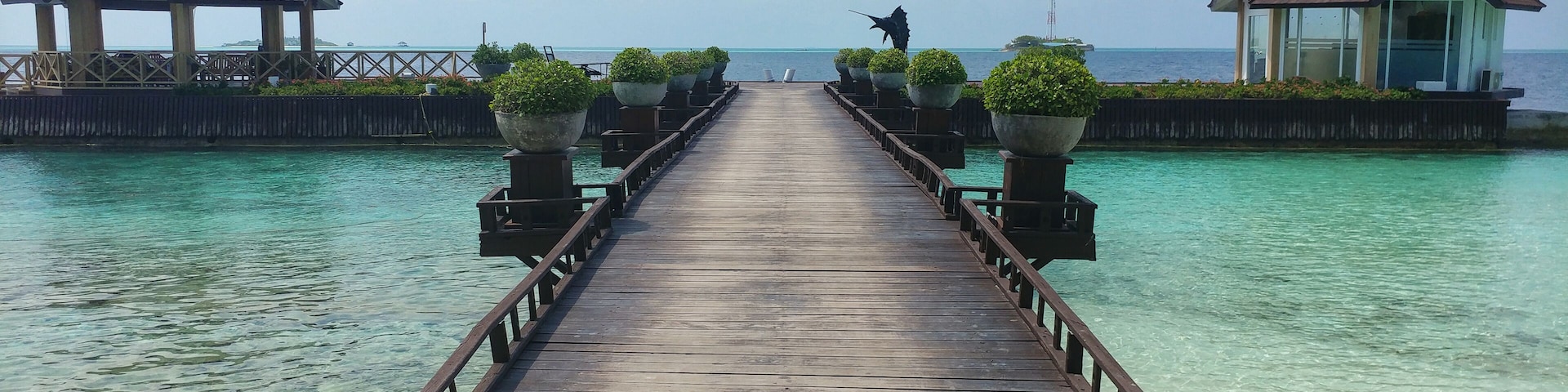 The dock leading to the speed boat from Ellaidhoo...always better when arriving!