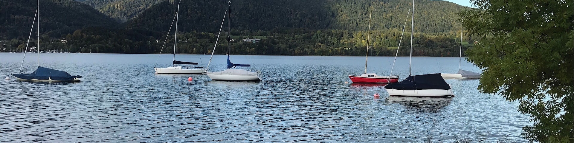 Sunny autumn morning on the Tegernsee