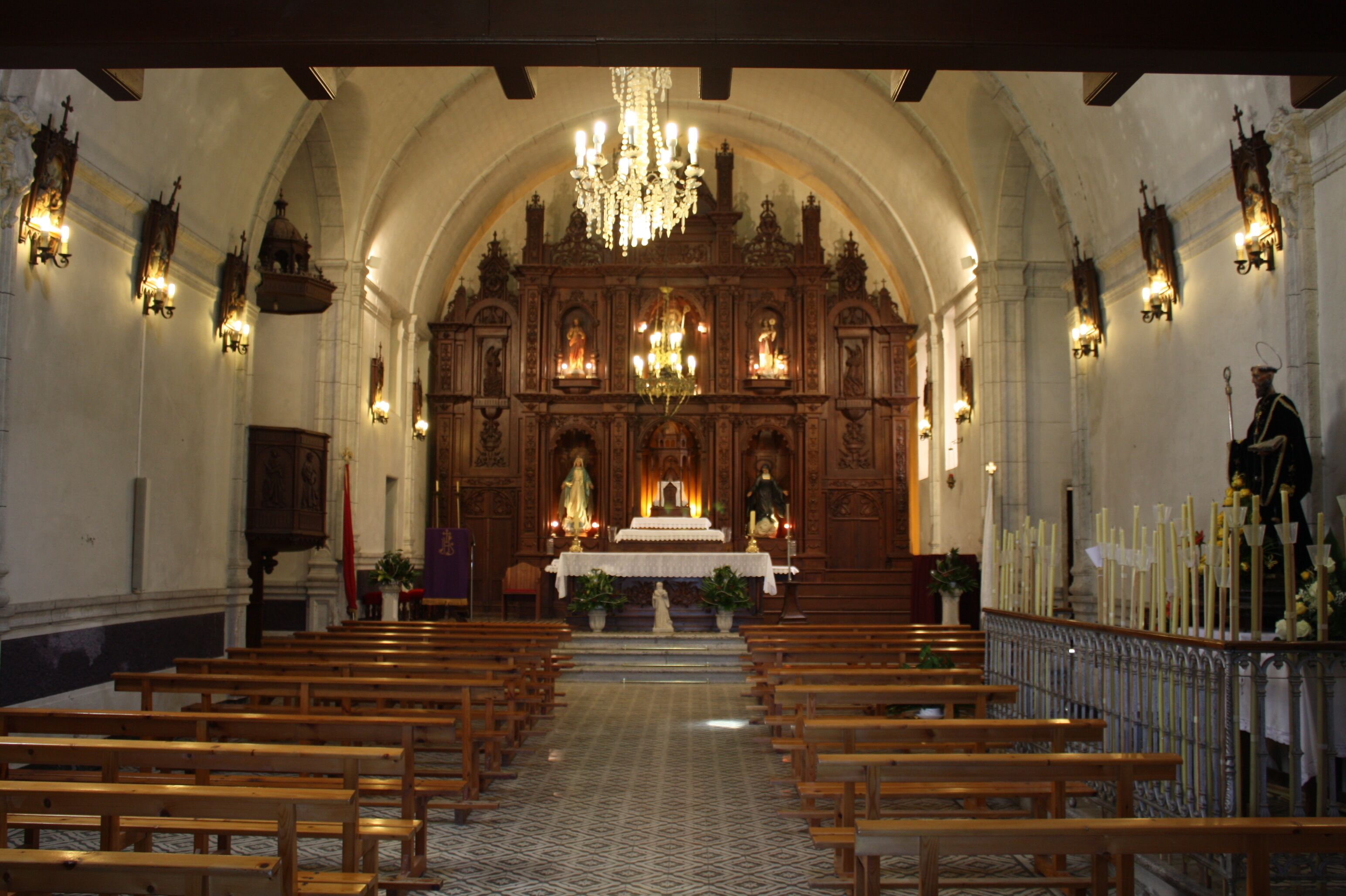 Interior da basílica de San Benito de Lores (Meaño, Pontevedra)