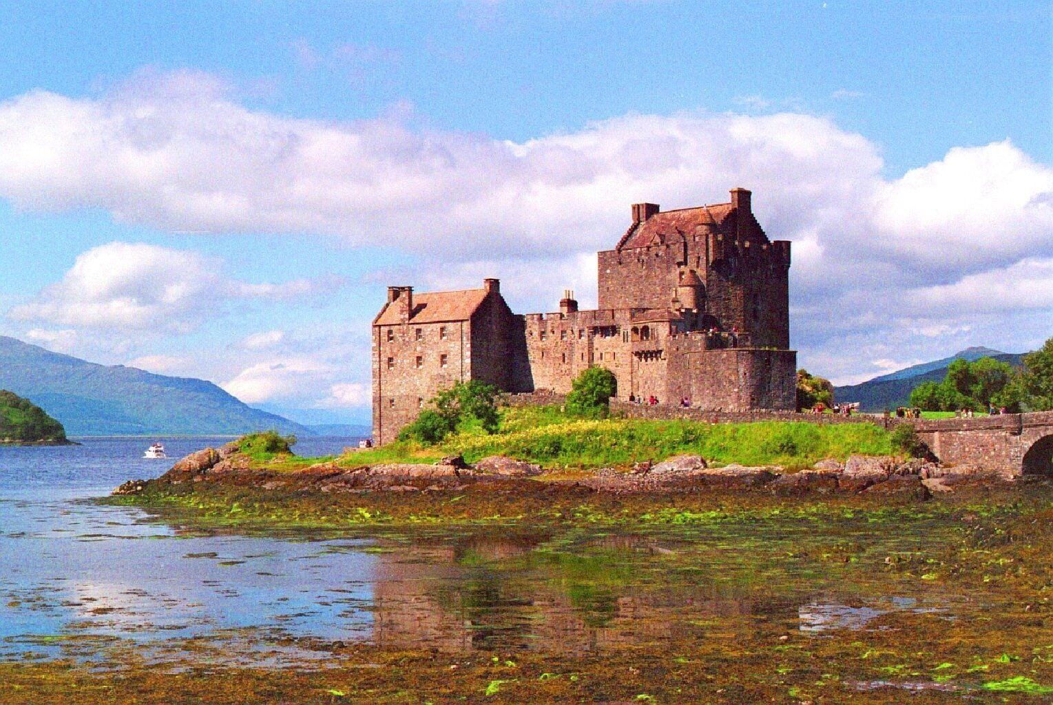 This is a photo of listed building number