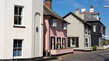 Budleigh Salterton which includes heritage architecture and a coastal town