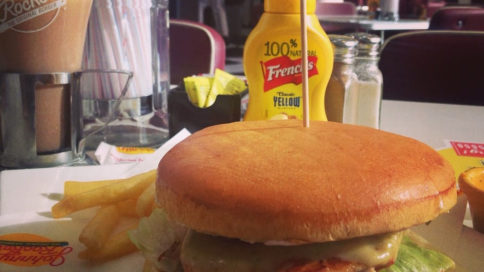 Hamburger,#choco shake
#beacon#hotcoffee#