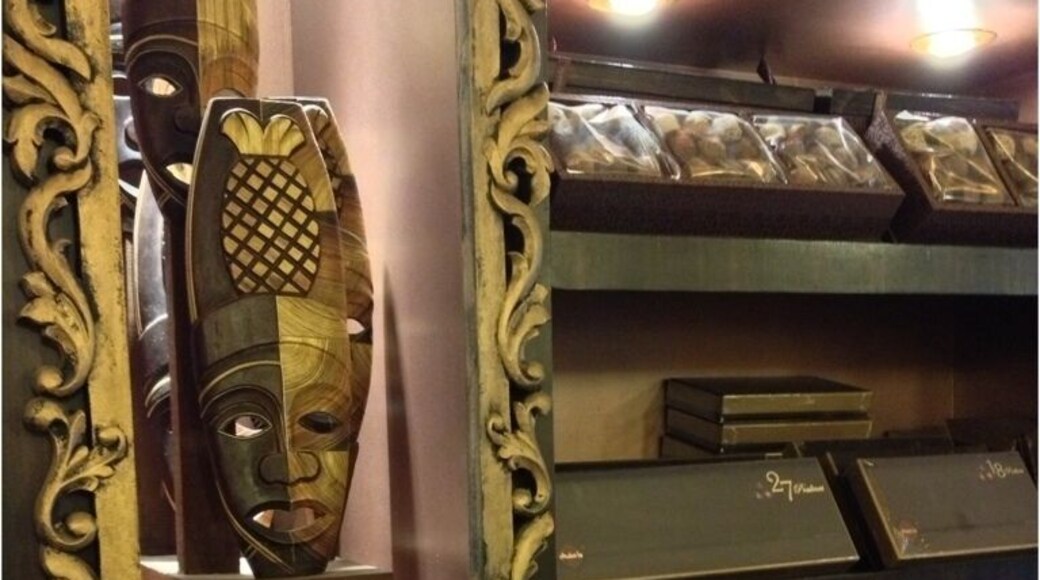 The truffle cake here is amazing!!!