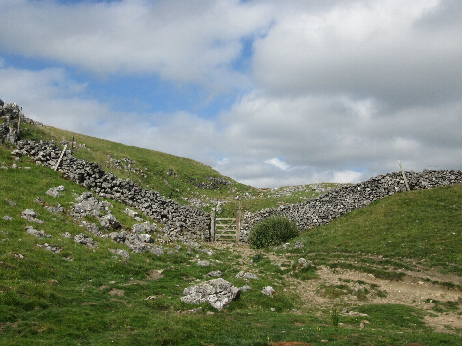 Gate at the eastern end of Sulber Nick