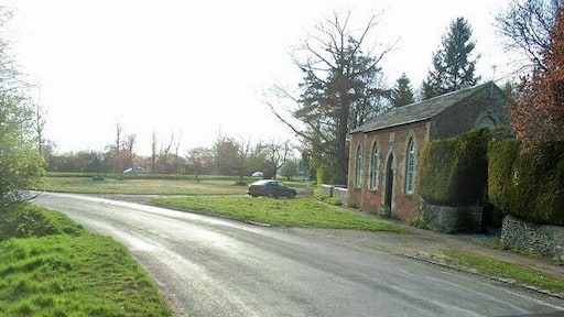 Ebenezer Chapel Now in use as a private dwelling. The B4020 is in the background, the junction with the road into Black Bourton is just around the corner, to the left.