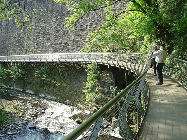 Torrs Millennium Walkway looking west Other pictures for this square show how dramatic this new walkway is