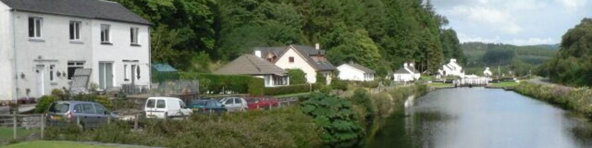 Cairnbaan: Crinan Canal Looking east along the canal from Lock 8.