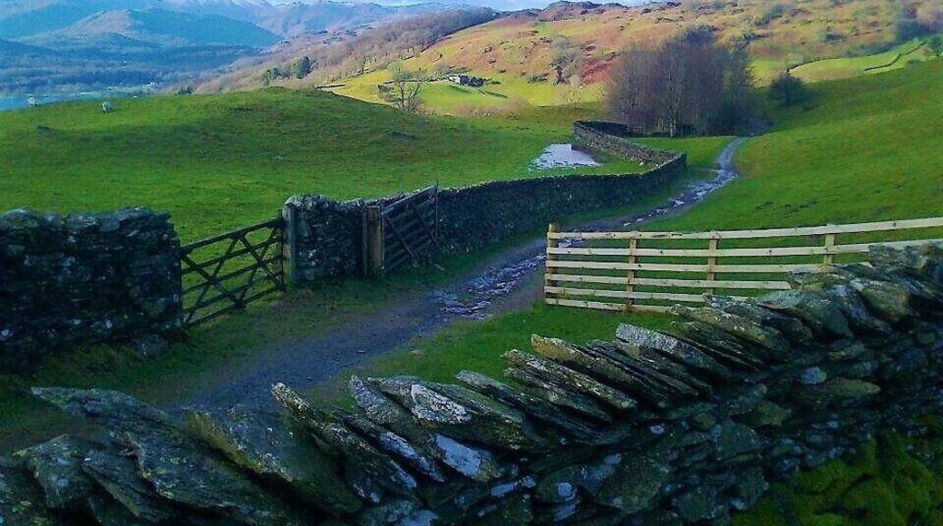 The stunning #English #LakeDistrict. Robin Lane in #Troutbeck #UK
#lifeatexpedia #Parks #Green #Troveon
#Blue #GoldenHour #Mountains #BVSBlue