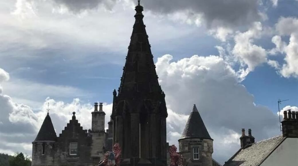Falkland, Fife, Scotland 🏴 lovely village in the Kingdom of Fife. Fife has lots of historical towns and villages from St. Andrews in the East to Culross in the West, we are right between Edinburgh and Dundee, you cannae miss us!