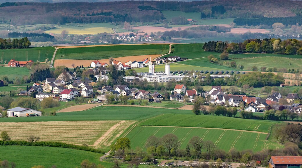 Aussicht vom Grafenblick bei Burg Schwalenberg auf Lothe