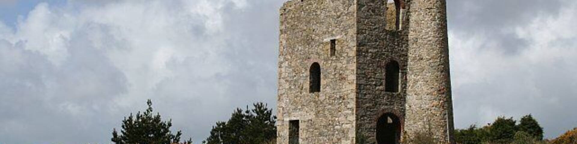 Baronet's Engine House, Pennance Consols. A classic Cornish Engine House. Pennance Consols mine was previously known as Wheal Amelia and mined tin and copper on the southern slope of Carn Marth.