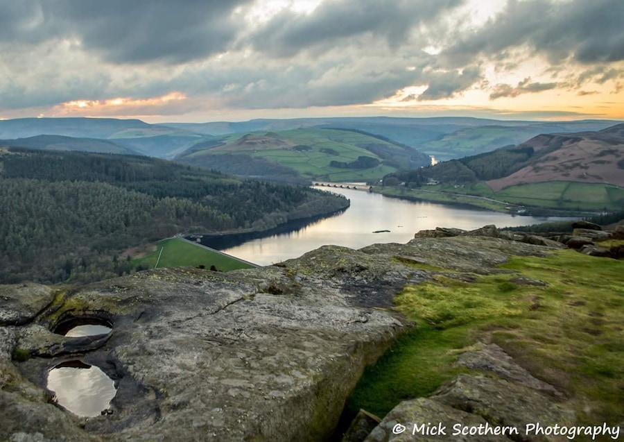 One of the best view points in Derbyshire, overlooking the Ladybower Reservoir