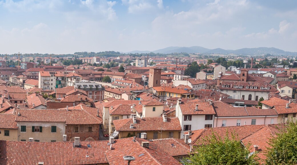 Vue générale de Chieri en Italie