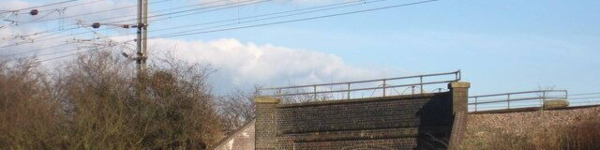 Railway bridge Railway bridge over the Harcamlow Way near Melbourn