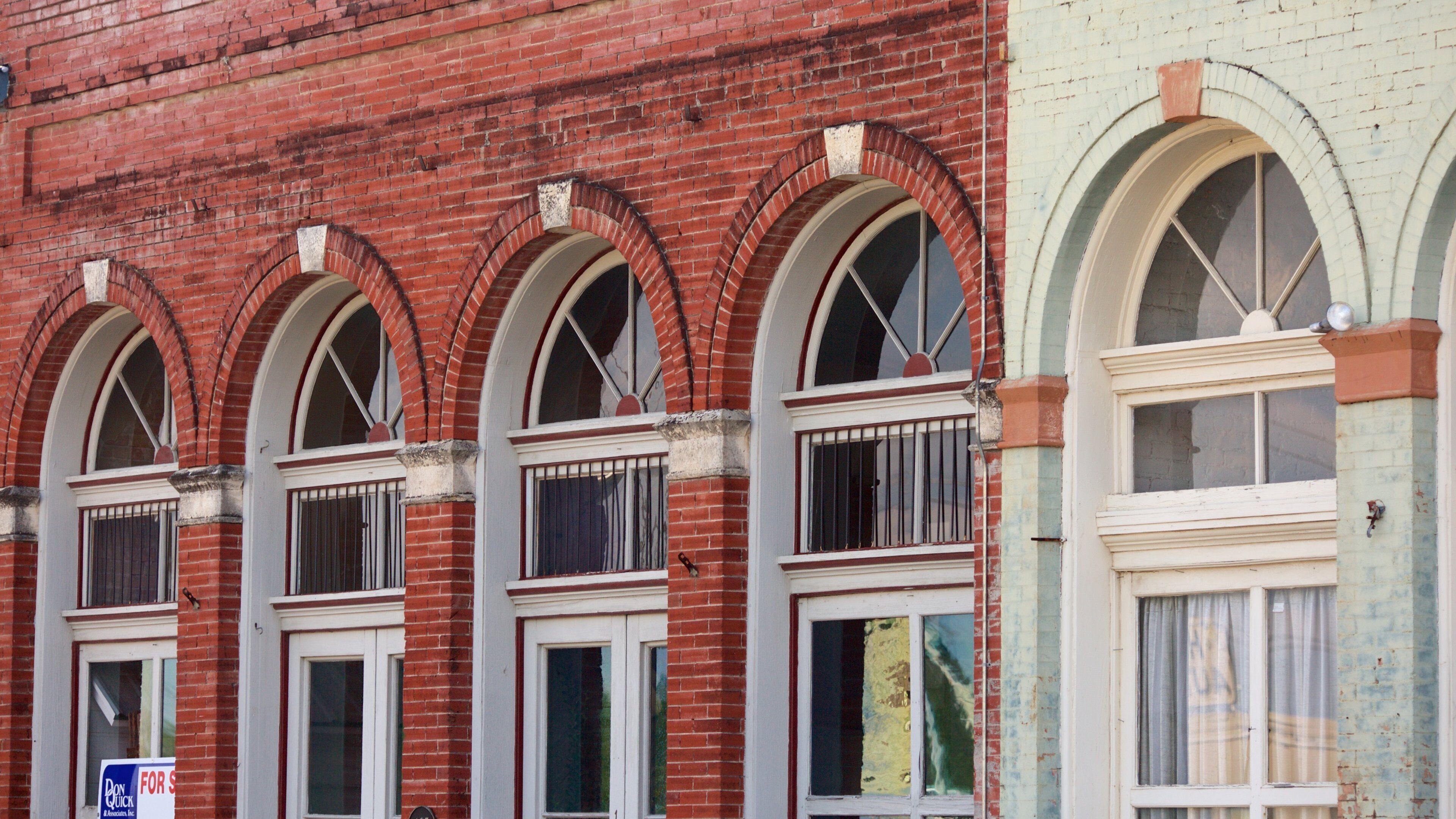 Hutto mit einem historische Architektur