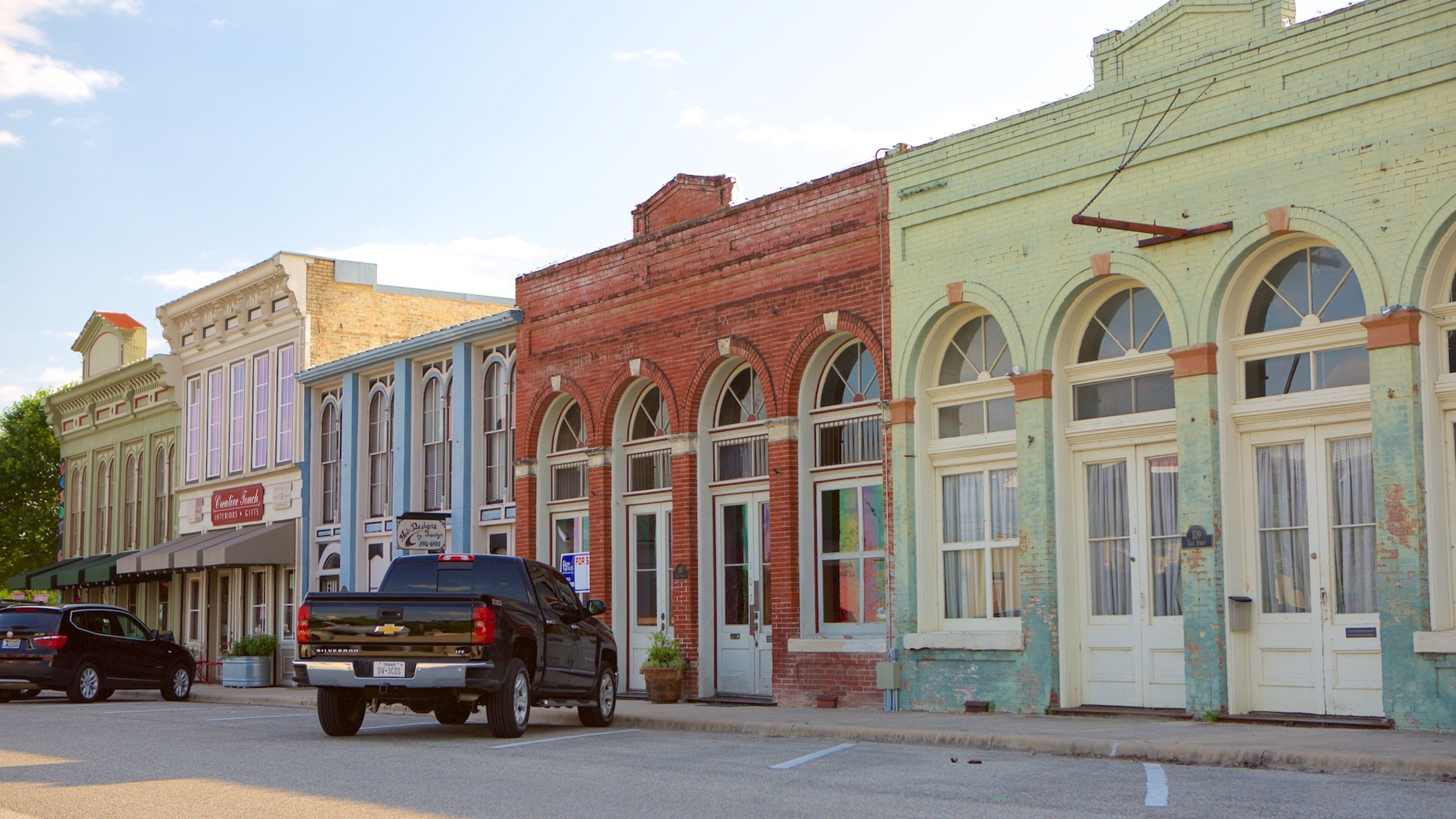 Hutto featuring heritage architecture