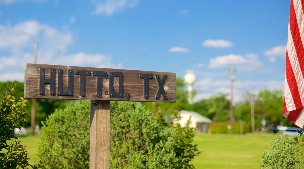 Hutto which includes signage