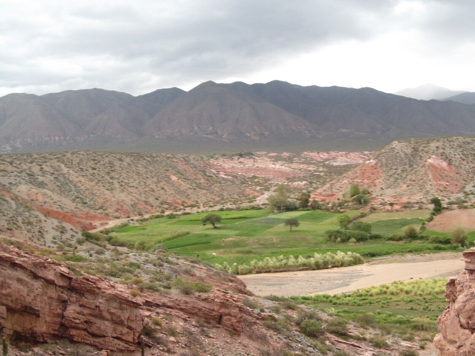 On route 40, national route that cross accross the Andinean Mountains, through great part of Argentina.