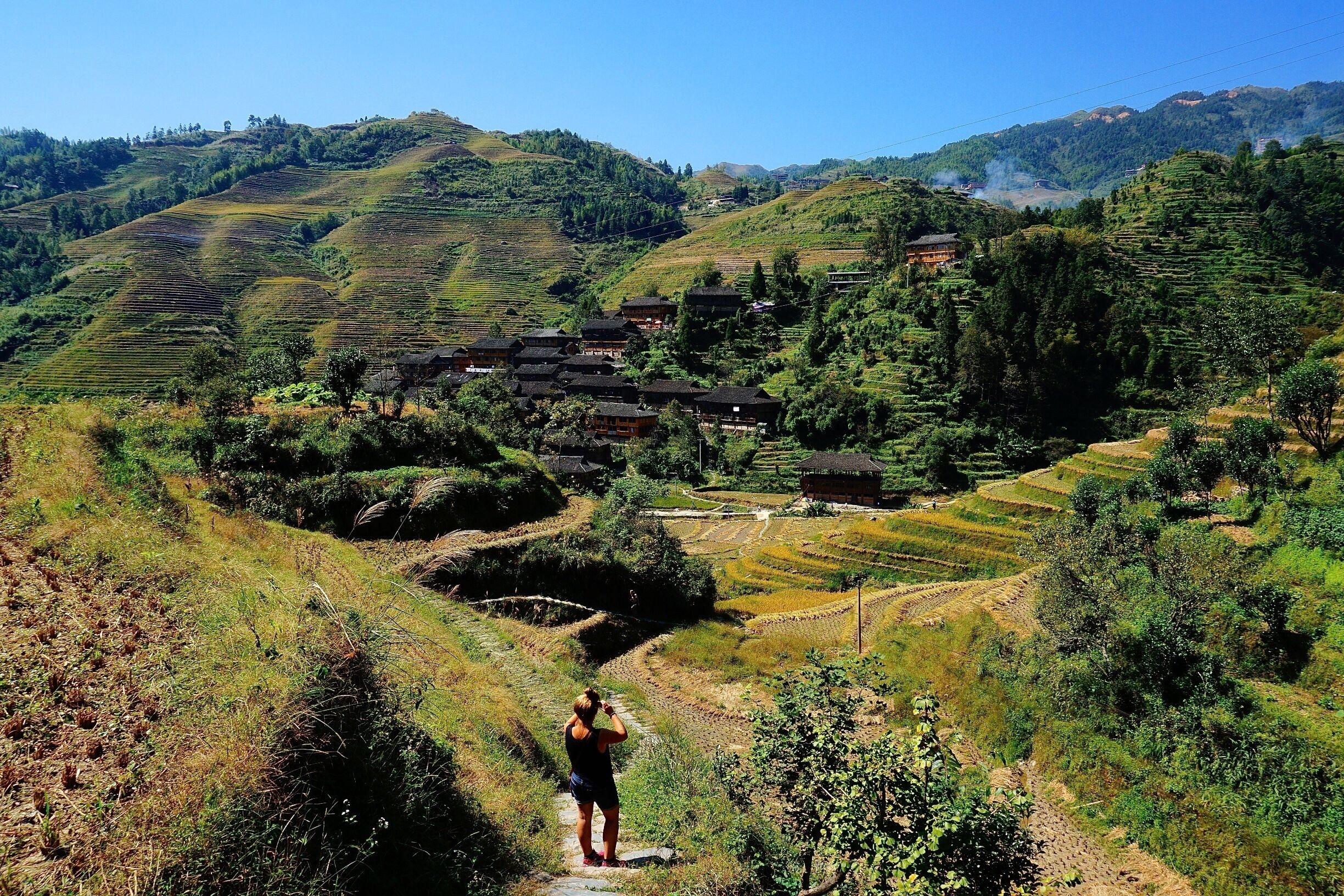 Great rice terraces in Longsheng China. Was a couple days late and missed out on the whole area being a golden brown before the harvest, but non the less it was a beautiful area.
#China
#Travel 
#riceterraces
#Longsheng