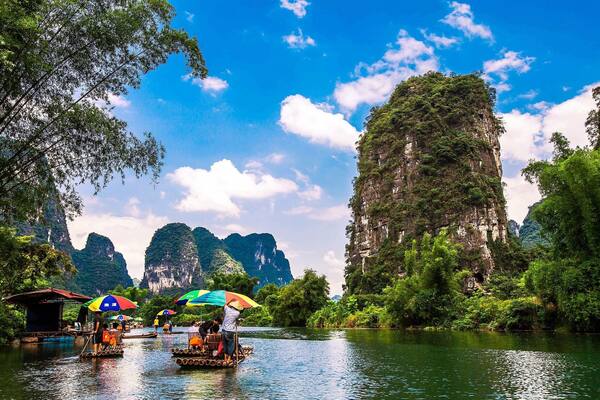Make a sudden journey,here is beautiful #Yangshuo of Guilin,China.
https://twitter.com/Beautifulgx