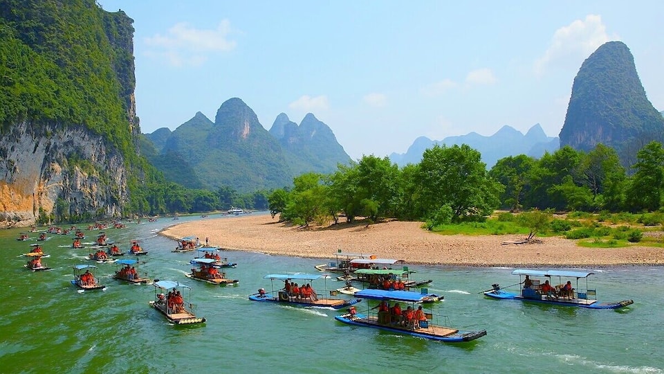 Travelling in the #Liriver painting of Guilin,one of the beautiful place in the world.
https://twitter.com/Beautifulgx