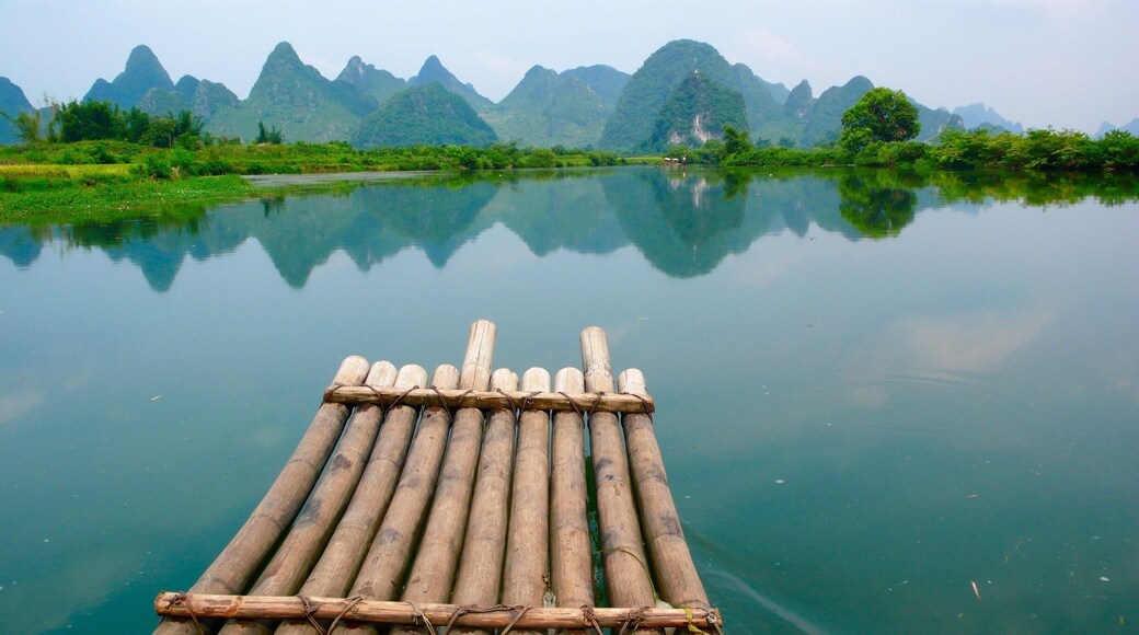 Bamboo rafting in Yangshuo! Quite an unforgettable adventure amidst heavenly landscape!
#blue