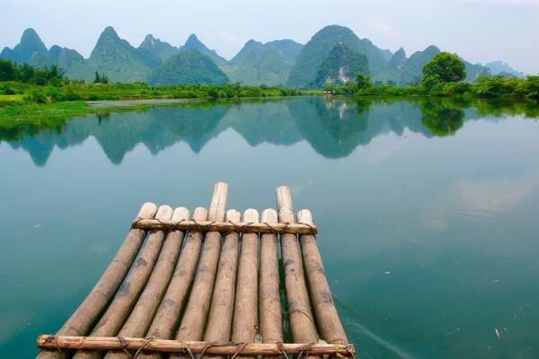 Bamboo rafting in Yangshuo! Quite an unforgettable adventure amidst heavenly landscape!
#blue