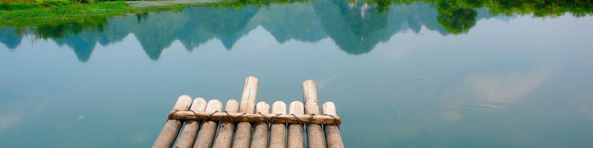 Bamboo rafting in Yangshuo! Quite an unforgettable adventure amidst heavenly landscape!
#blue