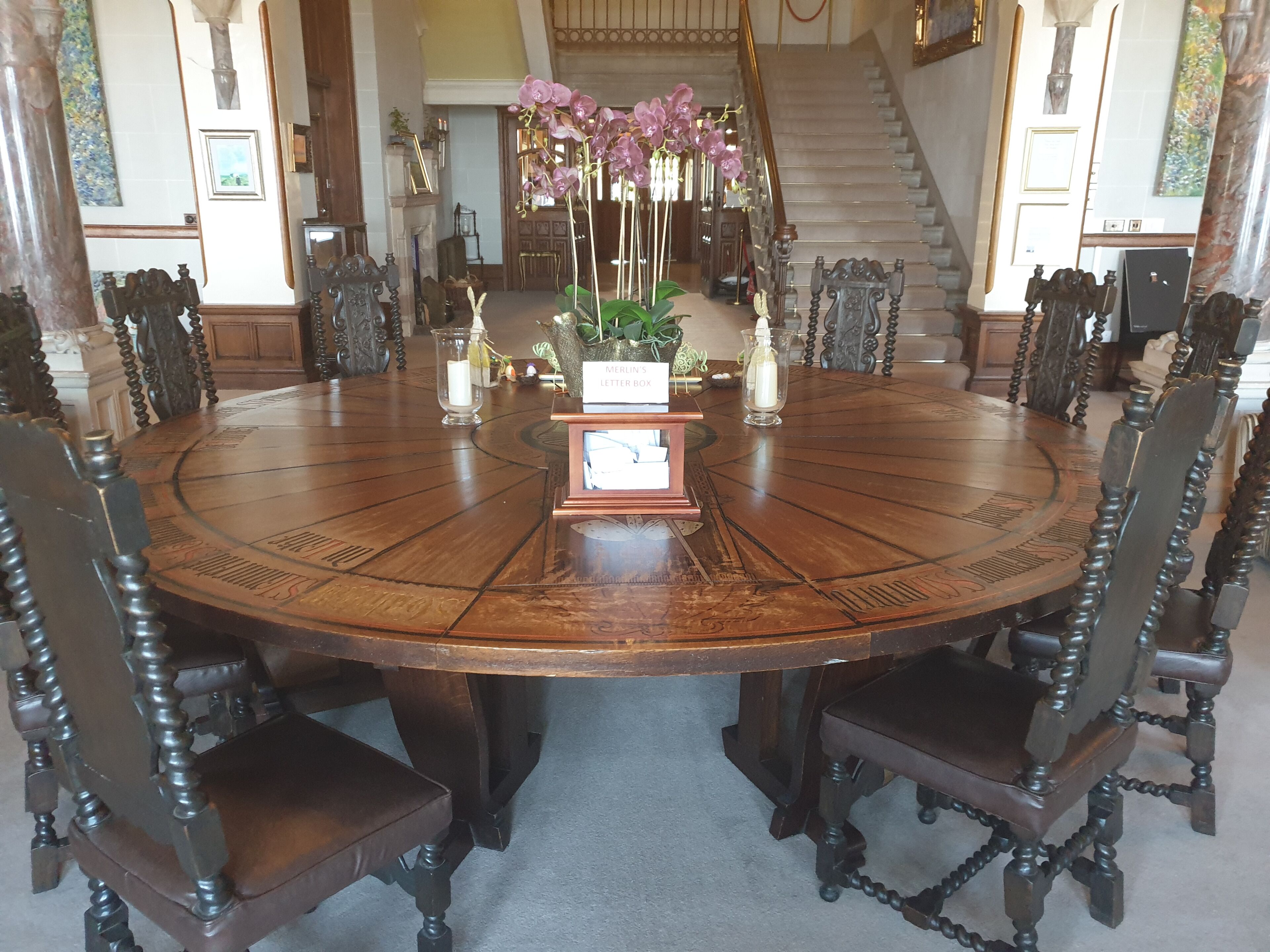 King Arthur's knights of the round table !