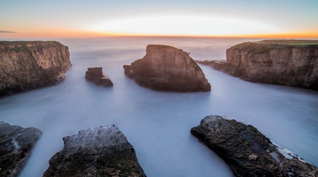 The Long exposure resulted i Milky Waters of the shore
#BvSWater