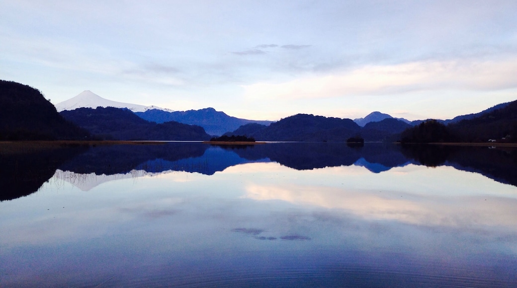 A lakeside view to the #volcano Villarica close to the small town Panguipulli