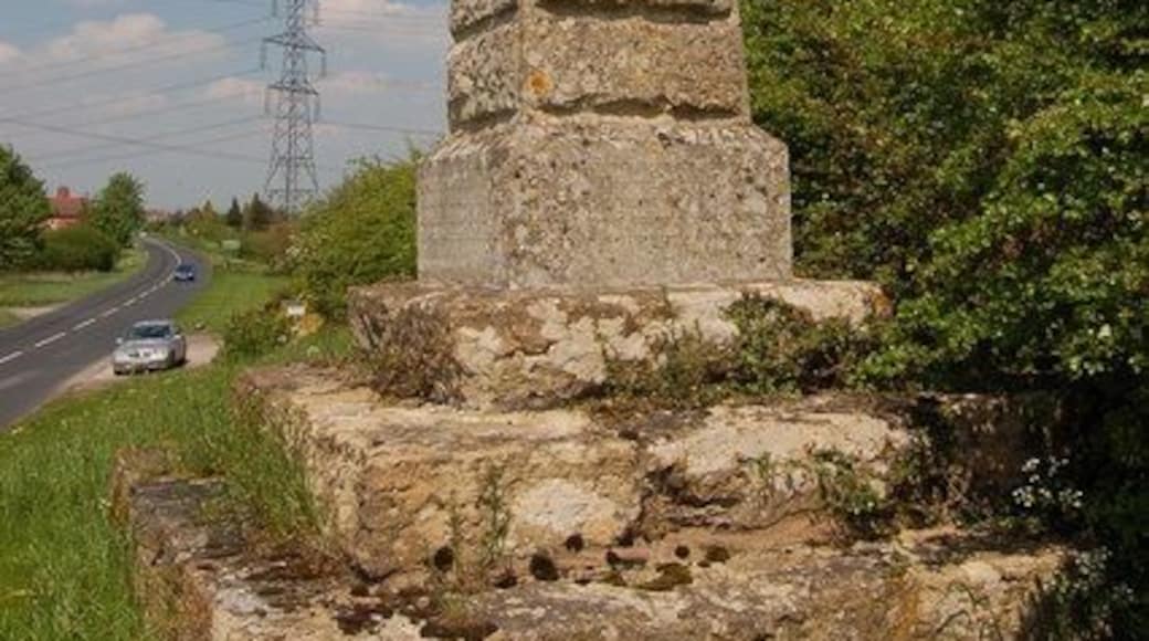 Barber's Bridge monument The inscription on this monument reads: "These stones taken from the ancient walls of the city of Gloucester mark the burial place of the Welsh of Lord Herbert's force who fell in the combined attack of Sir William Waller and Colonel Massey, on their entrechments at Highnam. March 24.1643." The burial pit of the Royalist dead was discovered here in the 19C during the construction of a new railway.