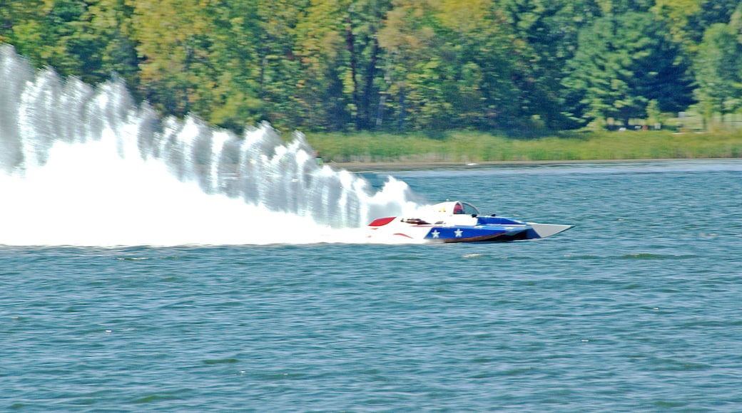 Hydroplane racing on the 500 acre Stony Creek Lake.